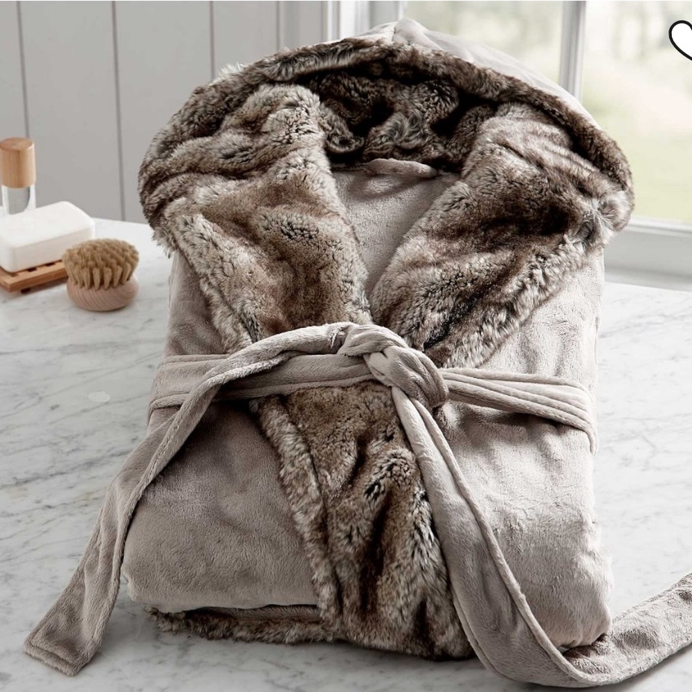 Pottery Barn Faux Fur Ombré Robe in Grey